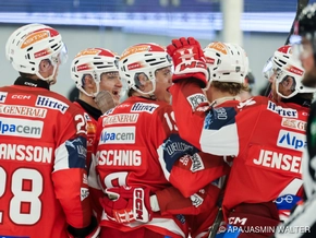 Linz setzt ICE-Siegesserie fort - KAC besiegt Salzburg