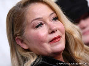 Christina Applegate legt in Buch Leben voller Gewalt offen