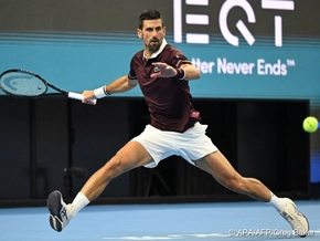 Djokovic holt in Peking 102. Titel nach De-Minaur-Aufgabe