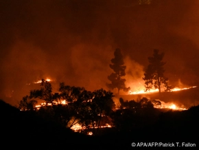 Evakuierungen wegen Waldbrand nahe Los Angeles