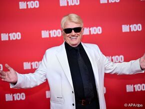 Sänger Heino versteigert sein Ehebett und mehr
