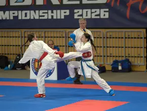 Karate Bruneck: Mirjam Rofner ist zweifache Vize-Weltmeisterin