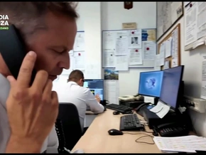 Mit perfidem Trick Geld ergaunert – VIDEO