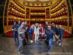 Monti Beton feiern 45 Jahre mit Konzert im Burgtheater