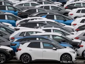 Erstmals positive Außenhandelsbilanz seit Oktober 2024