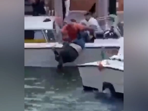 Rauferei zwischen Taxiboot-Fahrern