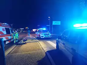 Rollerunfall in Meran: Mann [60] verliert bei Unfall Helm – schwer verletzt