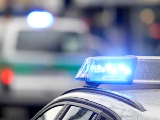 Fahrzeug aus Bierkasten gebaut: Mann in Bayern bei Unfall verletzt