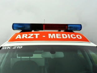 Auto überschlägt sich bei Unfall in Uttenheim