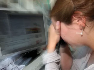 Digitalisierung, Stress, Überlastung: Warum die Arbeitswelt an unserer Seele kratzt