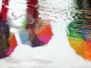 Regenfronten rollen an, Temperaturen stürzen ab