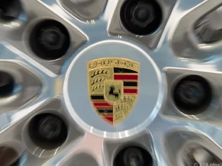 Tausende Luxusautos wegen Iran-Kriegs in Kenia gestrandet