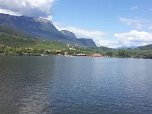 Stand-up-Paddle-Board löst Alarm am Kalterer See aus