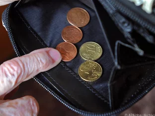 Landtag fordert bessere Rentenanerkennung von Erziehungs- und Pflegezeiten ­