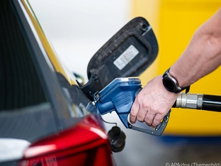 Diesel so teuer wie lange nicht: Regierung prüft 100-Euro-Bonus