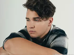 Chris Steger kommt im Oktober 2026 nach Bruneck