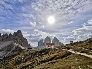 Streit um Millionenförderung für die Dreizinnenhütte