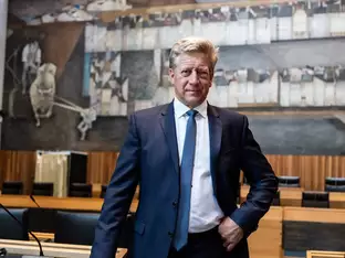 Locher fordert 100 Prozent einheimisches Holz für Südtirols Fernheizwerke