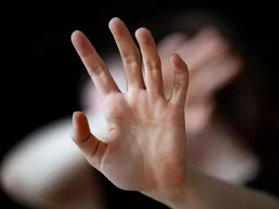 Polizei setzt Präventionskampagne gegen Gewalt an Frauen fort