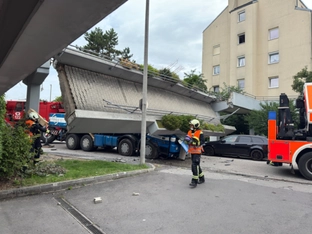 Fußgängerbrücke in Linz eingestürzt