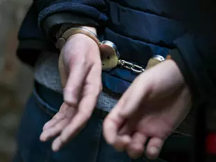 Vier Festnahmen nach Auffinden 17-Jähriger in Wiener Wohnung