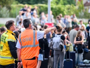 400 Zug-Fahrgäste aus Eisenbahntunnel vor Wien evakuiert