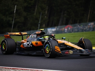 Verstappen gewinnt Sprint in Spa - Pole an Norris