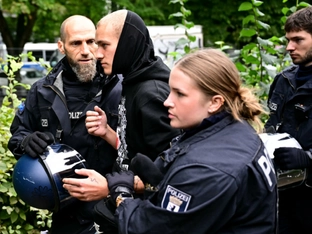 Sieben rechte Gegner von CSD in Berlin festgenommen