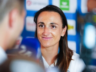 Segel-Olympiasiegerin Vadlau gibt nach Not-OP Entwarnung