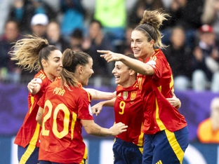 Spanien mit 3:1 gegen Italien makellos ins EM-Viertelfinale