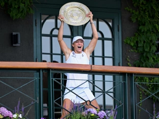 Fehlerlose Swiatek schreibt mit 6:0,6:0 Wimbledon-Geschichte