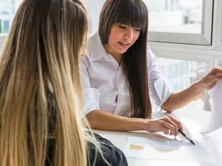 Frauen: Im Juli noch die kostenlose Rechtsinformation nutzen