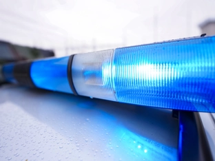 Mann wollte auf Zug aufspringen - Schwer verletzt
