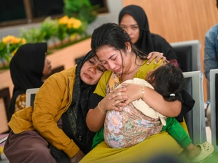 Fähre mit 65 Passagieren vor Bali gekentert