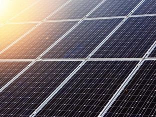 Photovoltaik und Batterie: Grüne fordern Nachbesserung bei Förderung