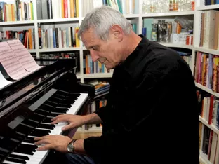 Mit dem Klavierspielen ist es für Konstantin Wecker vorbei
