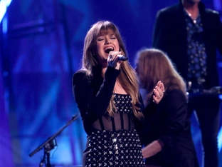 Kelly Clarkson verschiebt Konzerte nach Tod von Ex-Mann