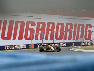 Norris siegt in Ungarn vor Piastri - Leclerc nur Vierter