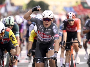 Philipsen gewinnt 8. Vuelta-Etappe