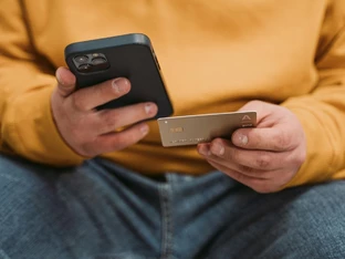 Zwischen Bargeld, Karten und neuen Systemen