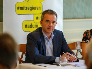 Gesellschaften mit öffentlicher Beteiligung: Viel Geld, wenig Transparenz