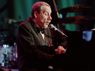 Paolo Conte zeigt seine visuelle Welt in Schau in Asti