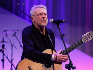 Chart-Erfolg für Reinhard Mey dank Haftbefehl-Doku