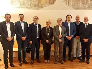 Alpenstädte tauschen sich in Bozen über soziale Fragen aus