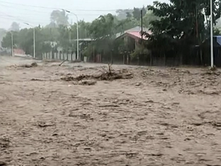 Supertaifun "Fung-Wong" erreicht Philippinen