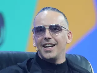 Rapper RAF Camora hat sich verlobt