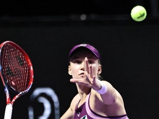 Rybakina bei WTA Finals im Semifinale - auch Anisimova siegt