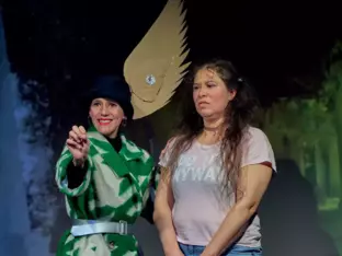 Südtiroler Performerin und Sängerin gewinnt Nestroy-Preis