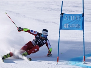 Brennsteiner führt im Copper-Riesentorlauf - Odermatt out