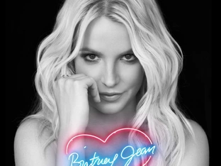 Britney Spears feiert Pyjamaparty mit Kardashian-Schwestern
